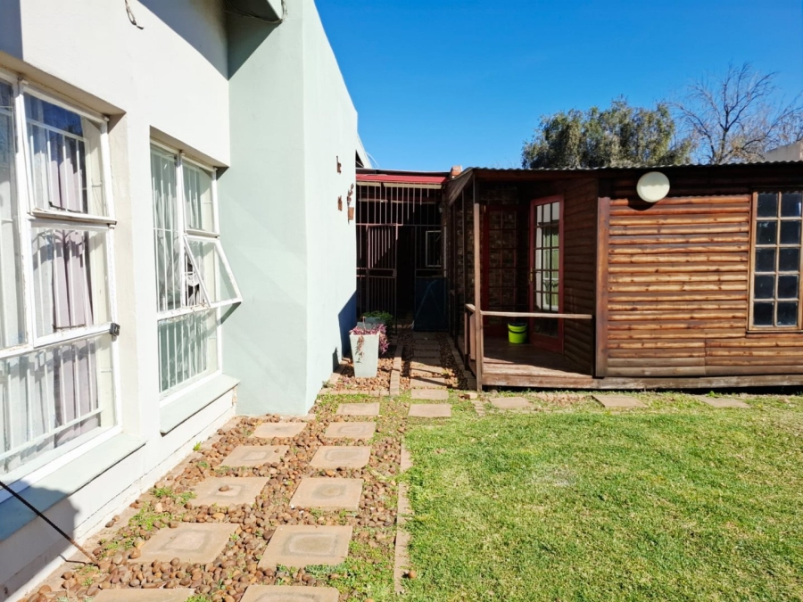 5 Bedroom Property for Sale in Wilgehof Free State